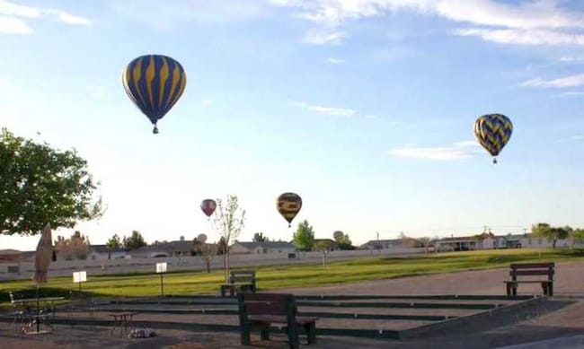 Building Photo - 920 Montecito Dr