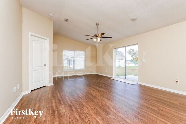 Foto del edificio - 11551 Pineloch Loop