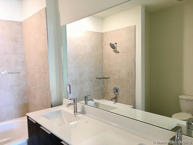 Foto del edificio - 4745 NW 84th St