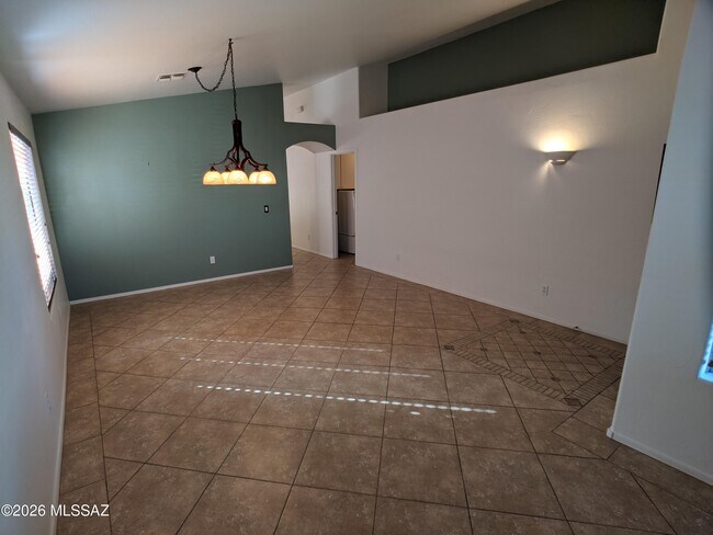 Foto del edificio - 2414 E Skipping Rock Way