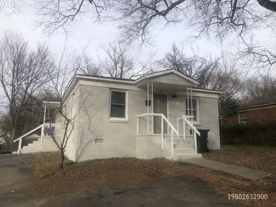 Primary Photo - 1028 Rodey Ave