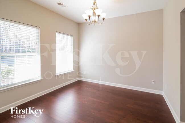 Building Photo - 254 Killarney Trail