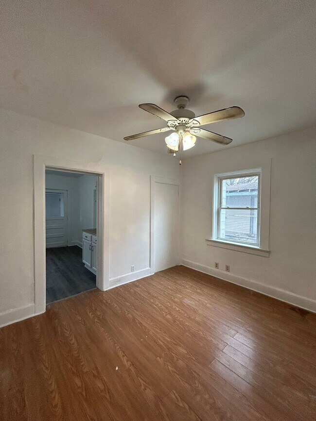 Foto del edificio - ** Move in Special ** Updated 3-Bedroom, 1-Bathroom Home – $1,100/Month