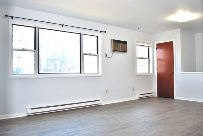 Building Photo - 112 Rock Spring Rd