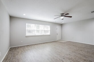 Building Photo - 3607 Dawnwood Dr