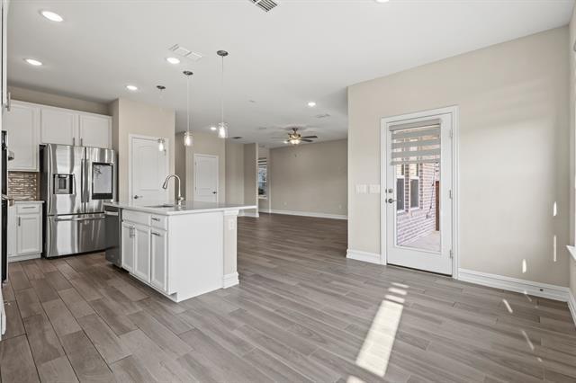 Foto del edificio - 9922 Michael Irvin St