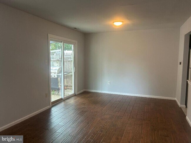 Foto del edificio - 432 Aldeberan Dr