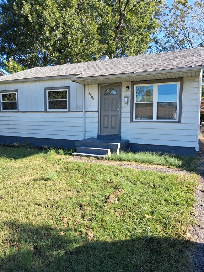 Photo - 4007 St Francis Ln House