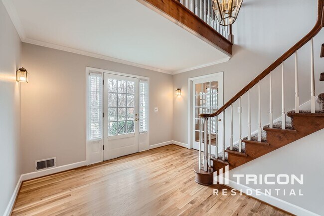 Foto del edificio - 847 Castle Walk Cove SW