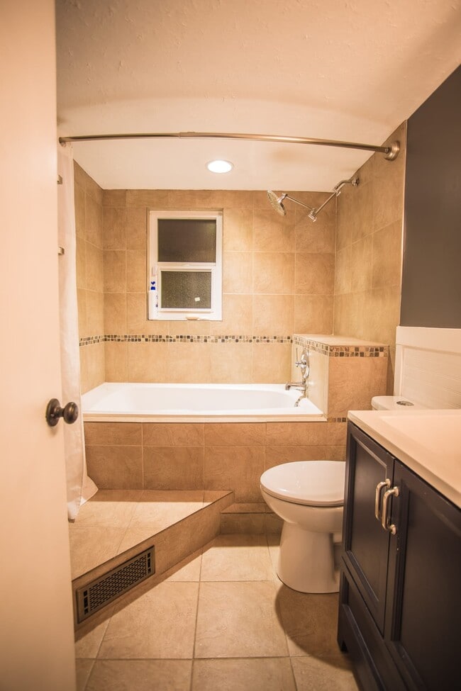 Foto del edificio - 931 Green Oaks Dr