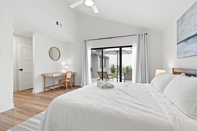 Foto del edificio - 2302 Latrium Cir N