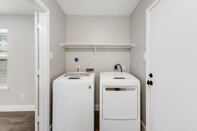 Building Photo - 6618 Grant Dr