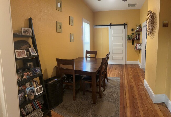 dining room - 4478 Stuart St