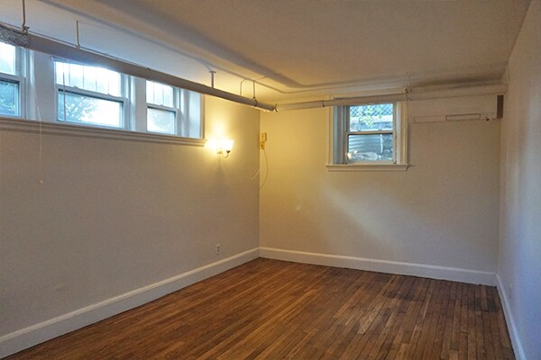 Building Photo - 95 Adams St