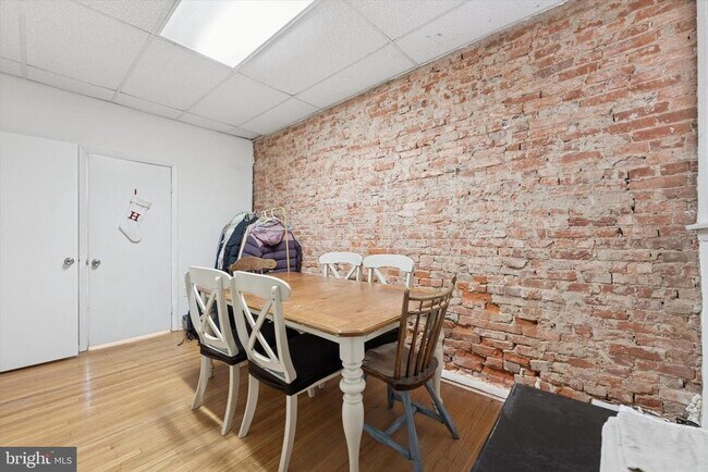 Foto del edificio - 3641 Warren St