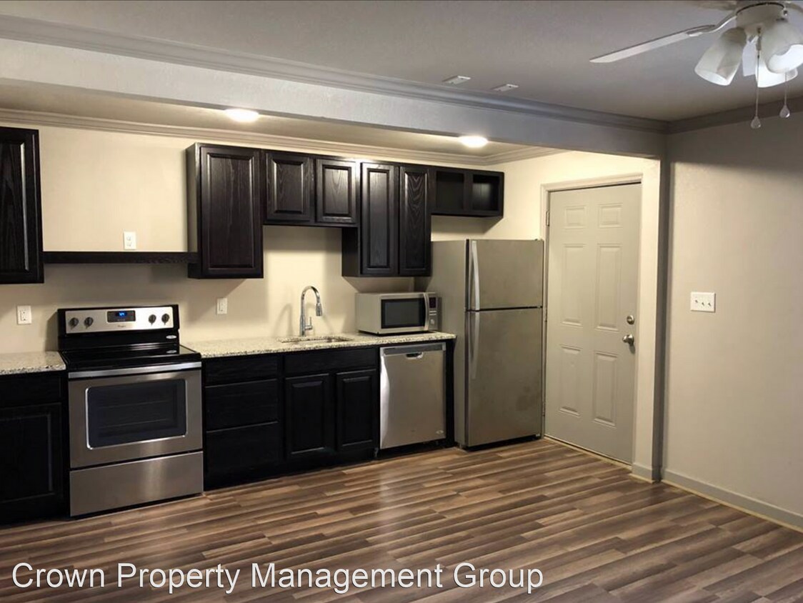 Foto principal - 200 W Cranford Ave