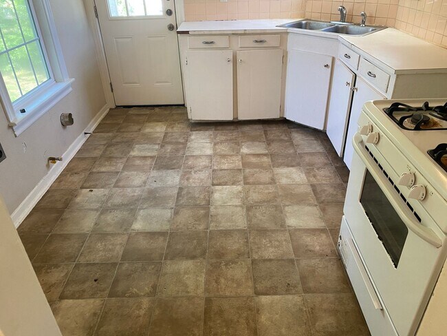 Building Photo - 2 Bedroom/2 Bath University Park Subdivision