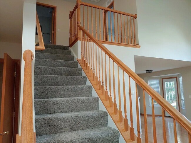 Foto del edificio - 54 Rolling Oaks Rd