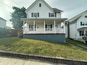 Building Photo - 149 Tompkins St