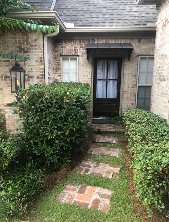 132 Whisper Lake Blvd, Madison, MS 39110 House Rental in Madison, MS