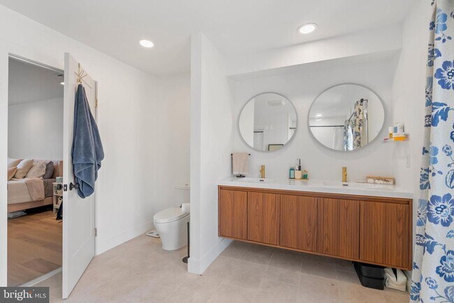 Foto del edificio - 2117 Clymer St