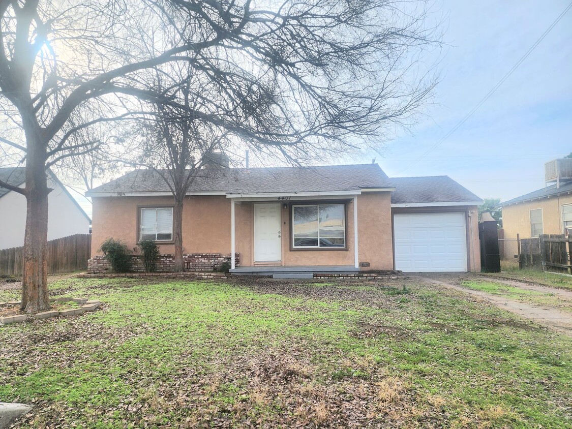 Primary Photo - 2 bedrooms/1 bath with garage