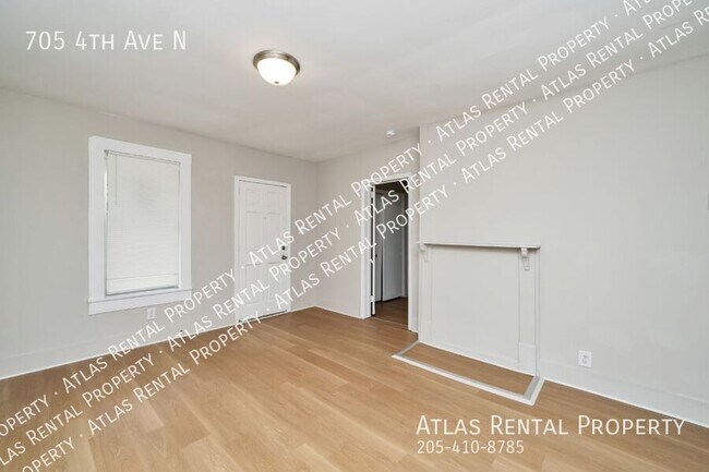 Building Photo - 705 4th Ave N