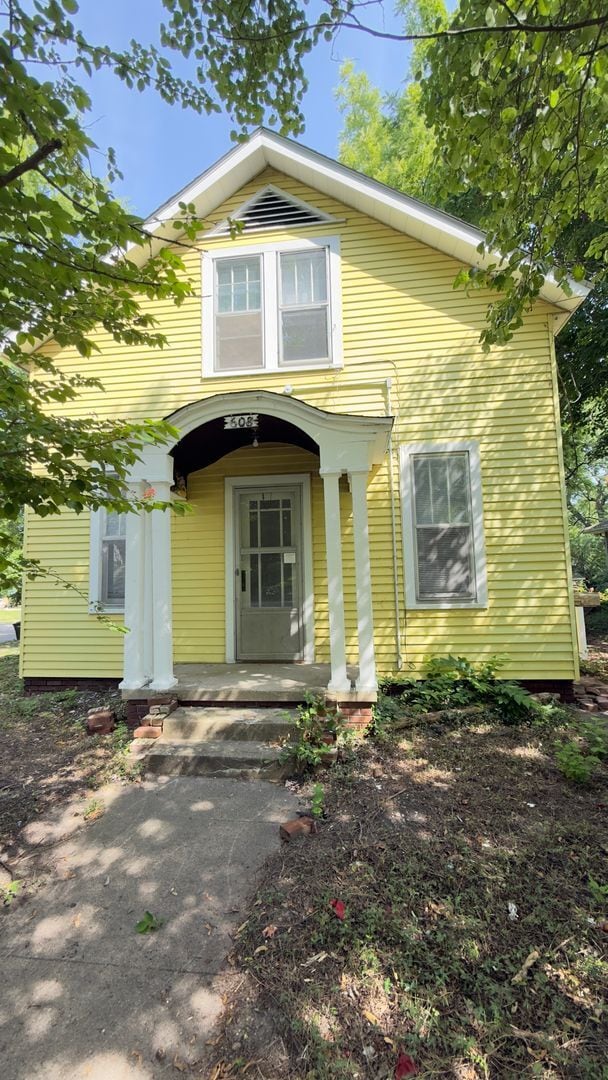 SPACIOUS HOUSE…3 Bedroom 2 Bath - SPACIOUS HOUSE…3 Bedroom 2 Bath