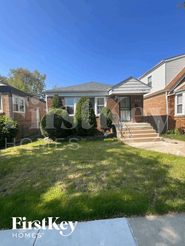 Foto principal - 2648 W 83rd St