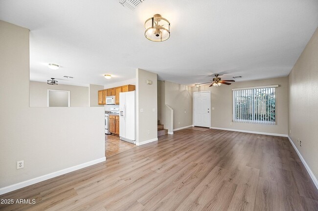 Foto del edificio - 16175 W Adams St