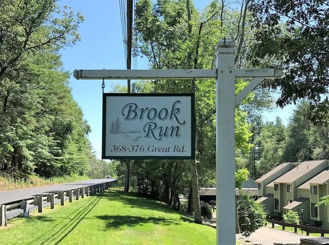 Building Photo - 370 Great Rd