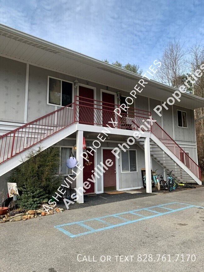 Building Photo - 452 Reems Creek Rd