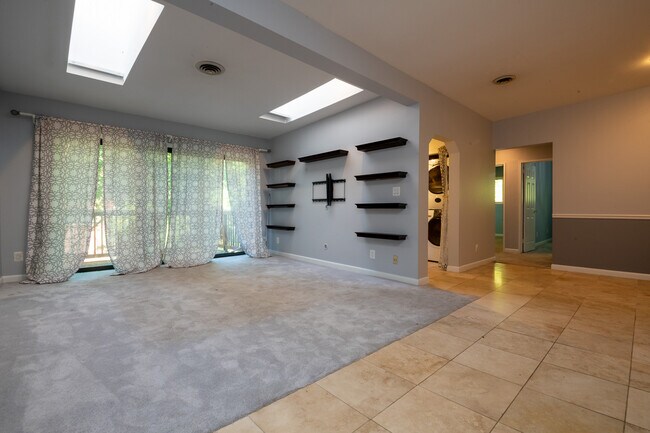 Foto del edificio - 2802 Dartmouth Rd