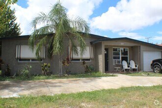 Building Photo - 834 Lewis Dr
