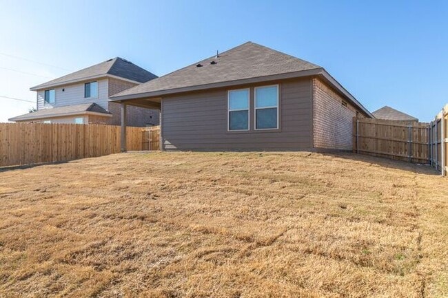 Foto del edificio - 1601 Swallow Dr