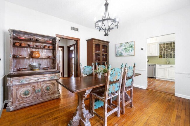 Foto del edificio - 400 33rd St