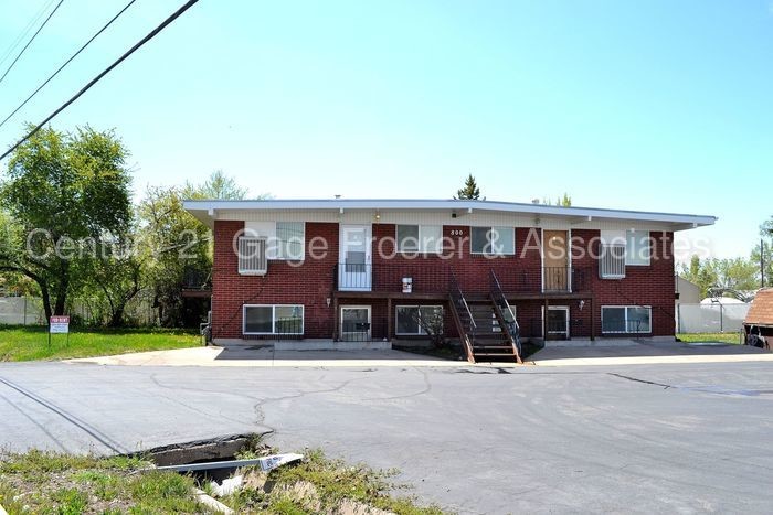 Primary Photo - Clearfield 2 Bedroom Apartment