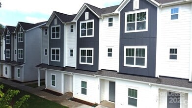 Building Photo - 4120 Salient St