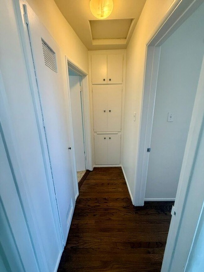 Foto del edificio - 482-482 Almond Ave