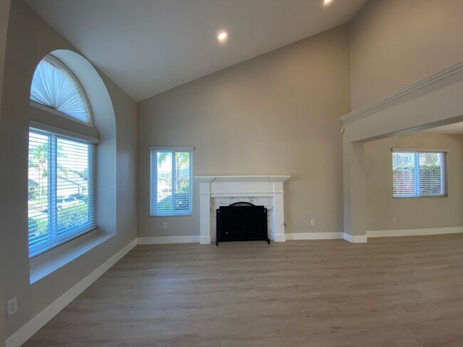 Building Photo - Bright & Upgraded 4BD/3BA Rental in San Ma...