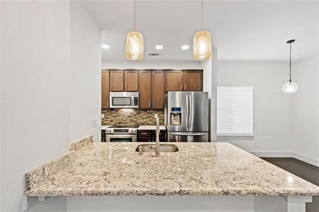 Foto del edificio - 5924 Hudson St