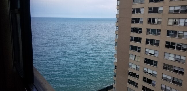 Foto del edificio - 6325 N Sheridan Rd
