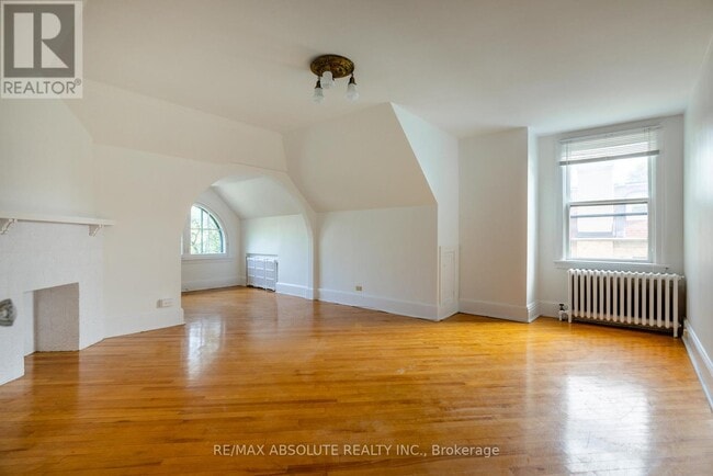Photo du bâtiment - 258-258 Daly Ave