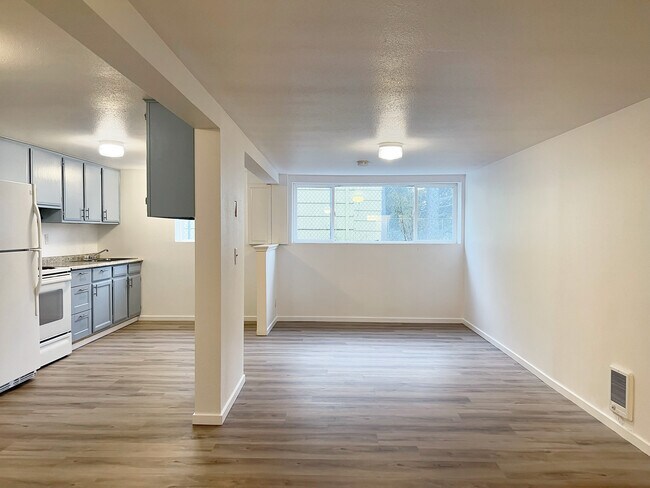 Building Photo - 208 SW 119th St