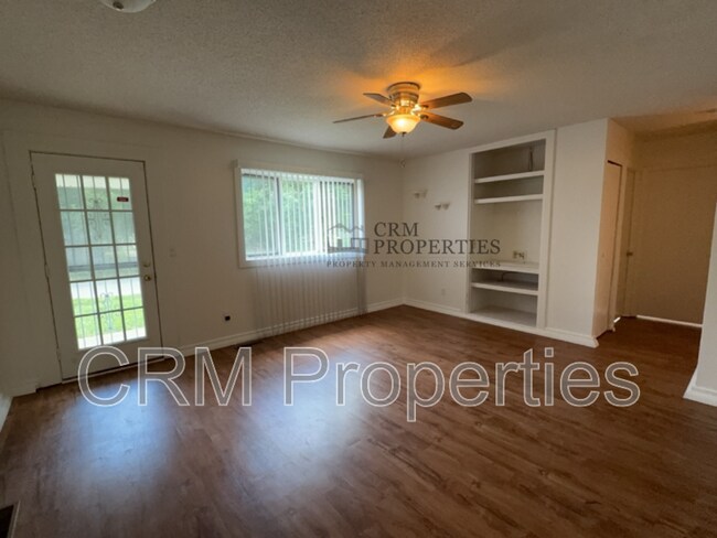 Building Photo - 5801 Peshewa Ct