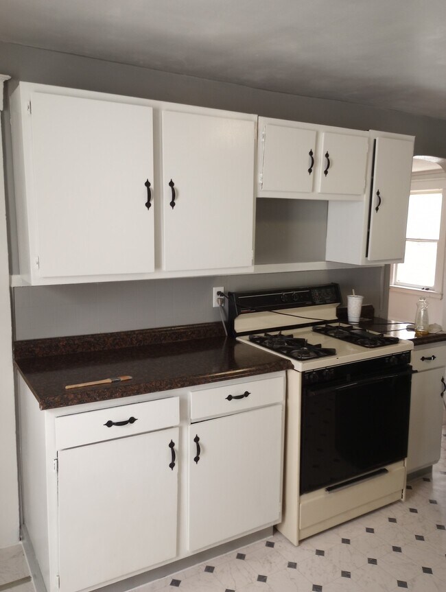 Building Photo - 119 Odell Ave
