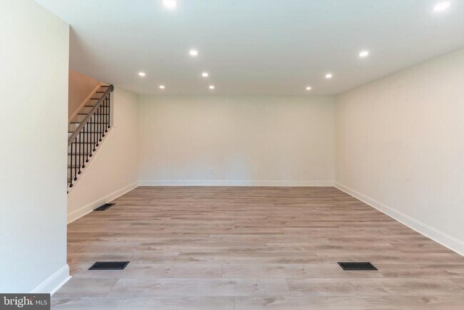 Foto del edificio - 248 Penncrest Dr