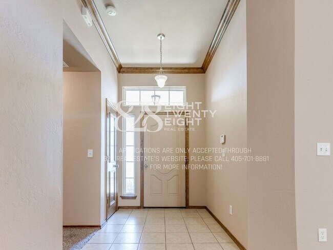 Building Photo - 2909 Line Dr