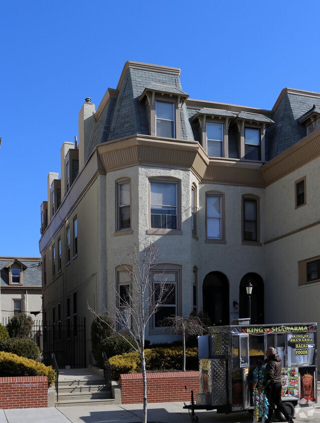 Primary Photo - 4103 Walnut St