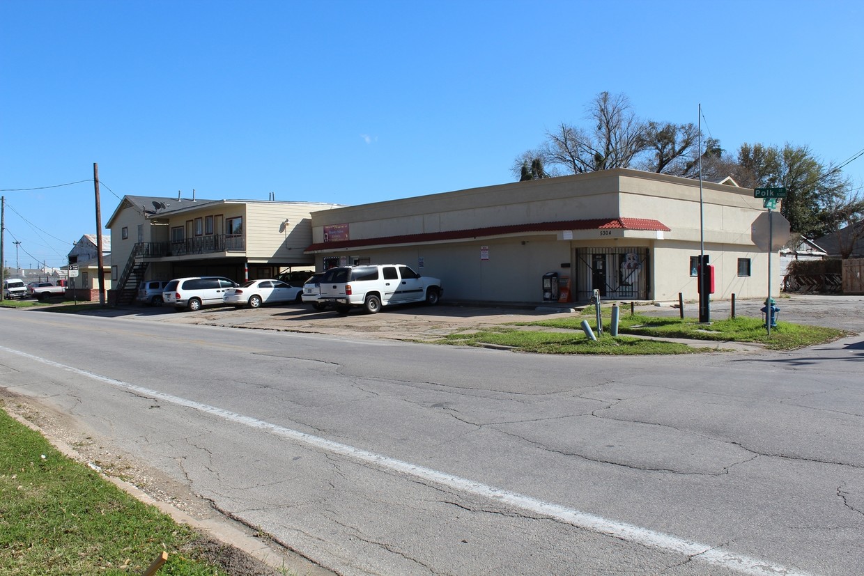 Primary Photo - Polk Apartments